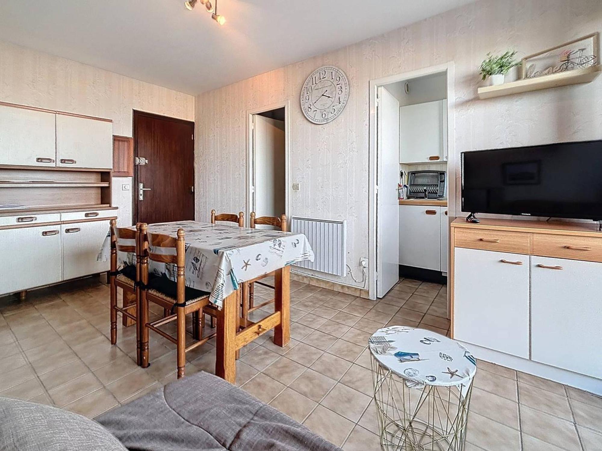 Appartement Familial Centre Ville Avec Parking Et Animaux Permis - Fr-1-465-90 Merville-Franceville-Plage Kültér fotó